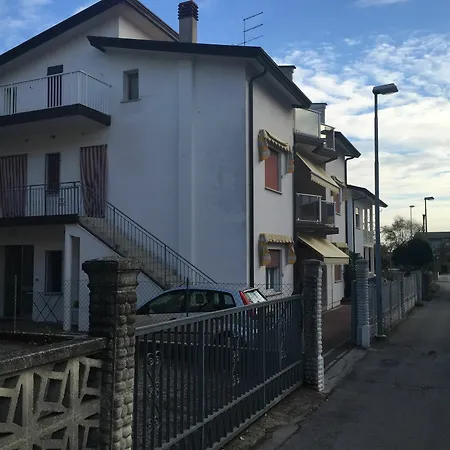 公寓 A Due Passi Dal Mare 利多迪迪耶索洛